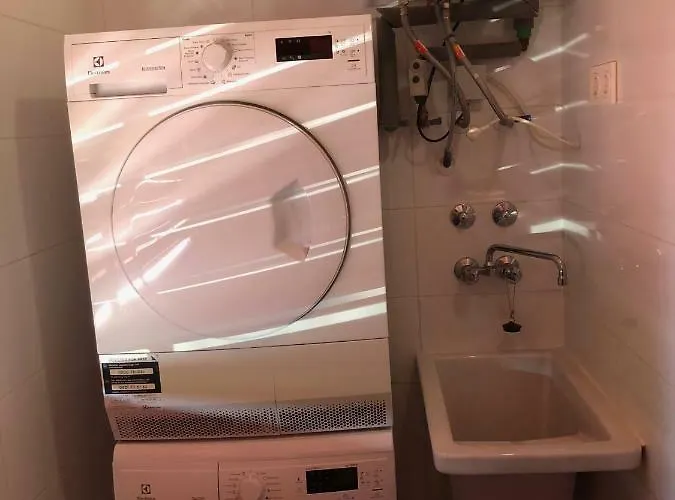 Bajo 2 Del Edificio Lucerna Iii - Mil Palmeras *